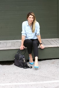 Chambray Work Shirt * Work Outfit Ideas (3)