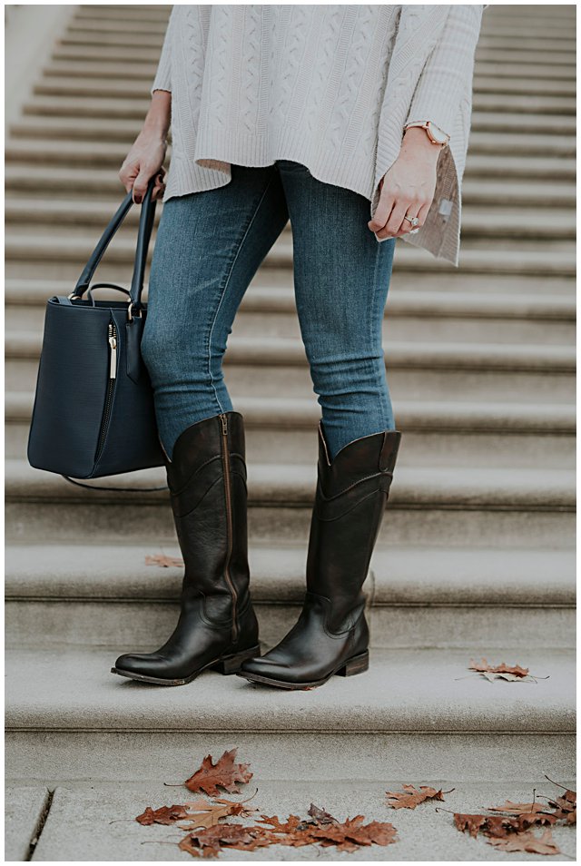 winter-outfit-inspiration-cable-knit-poncho-justin-riding-boots_1733