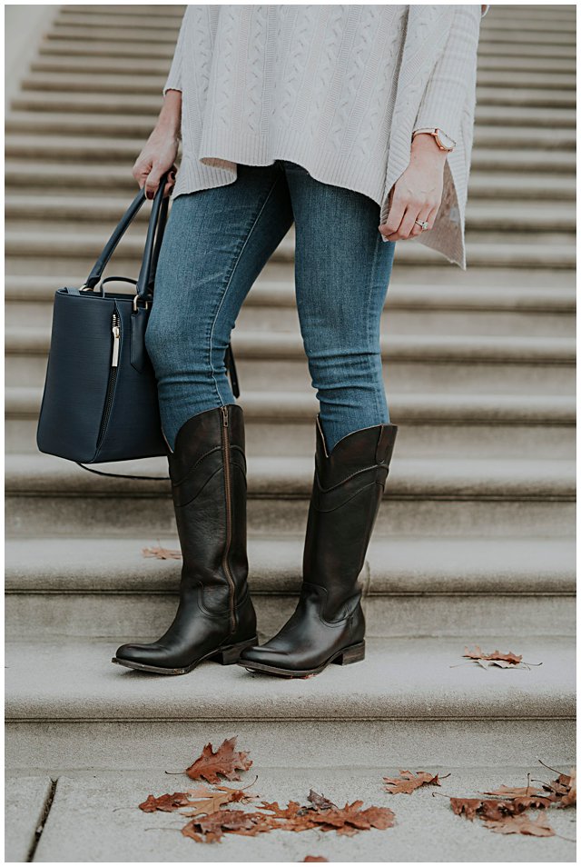 winter-outfit-inspiration-cable-knit-poncho-justin-riding-boots_1734