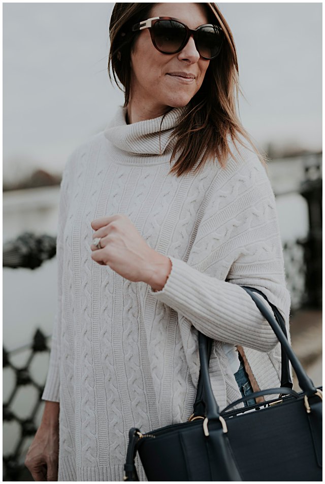 winter-outfit-inspiration-cable-knit-poncho-justin-riding-boots_1756