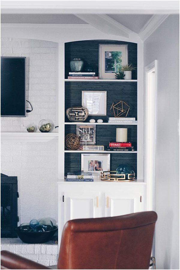 How to Style Your Shelves 5 Tips from a Pro * Lou What Wear