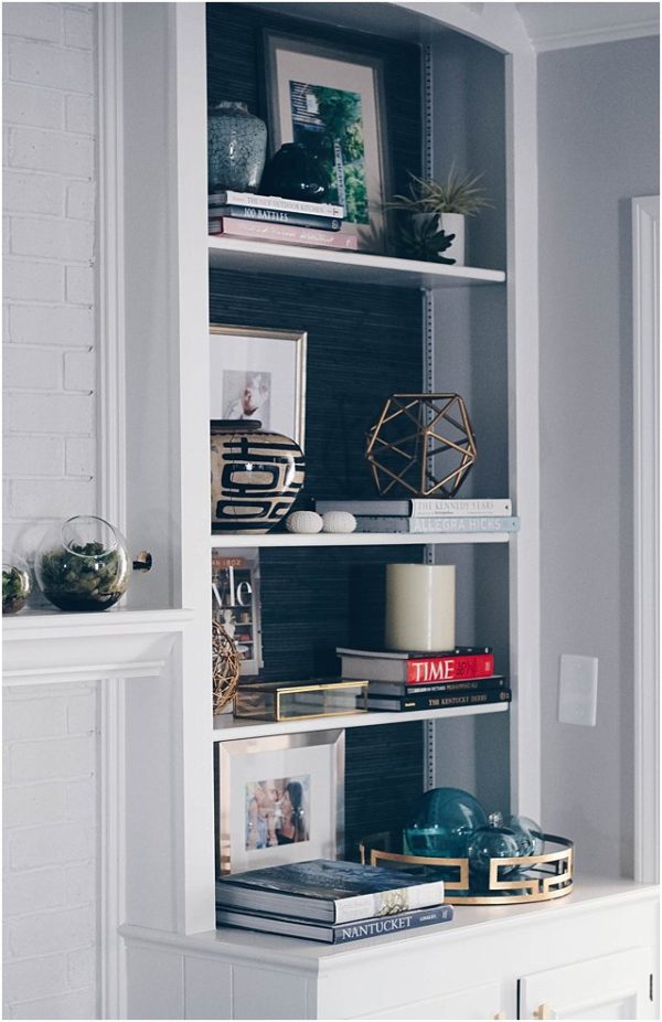 How to Style Your Bookshelves Like a Pro_2004 * Lou What Wear