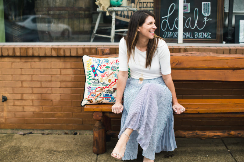 How to Throw a PicturePerfect Kentucky Derby Party with Blooms