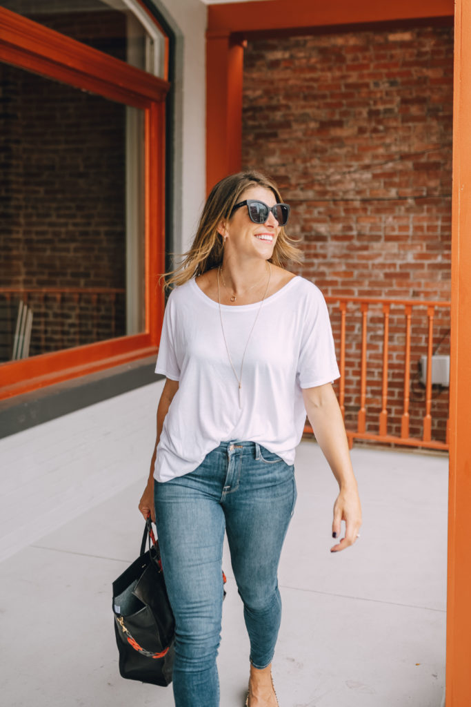 Jeans and a White Tee | Cute Casual Outfit Ideas 